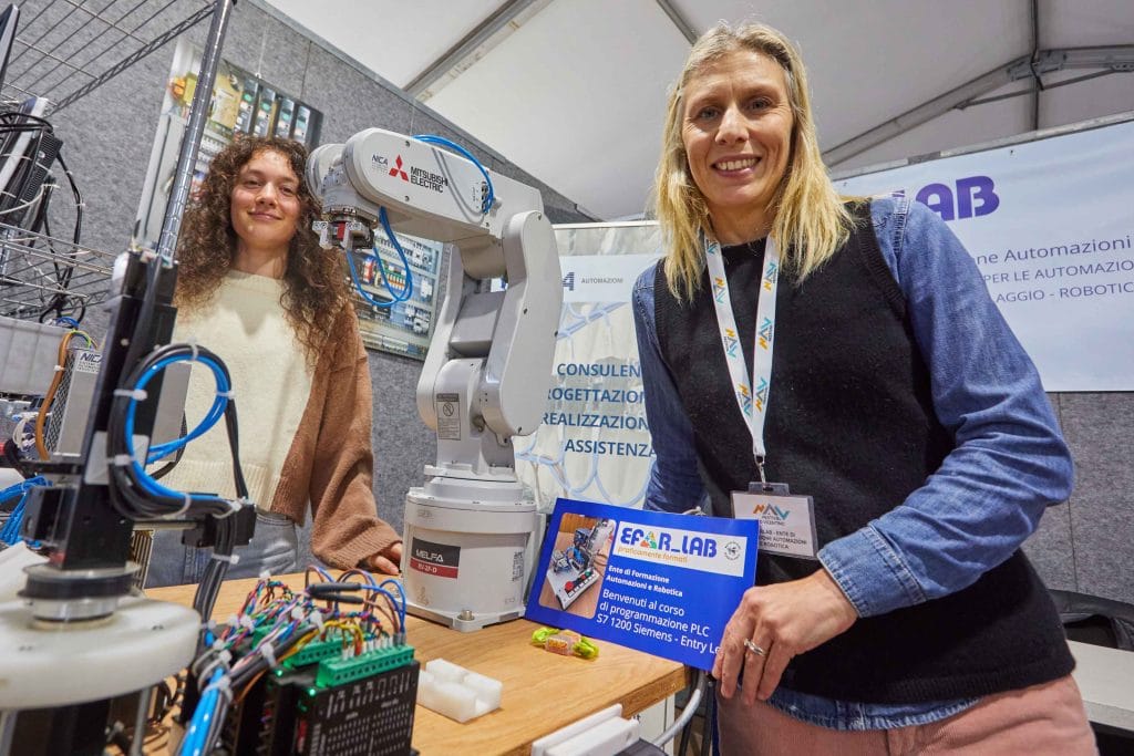 isola robotizzata didattica in fiera