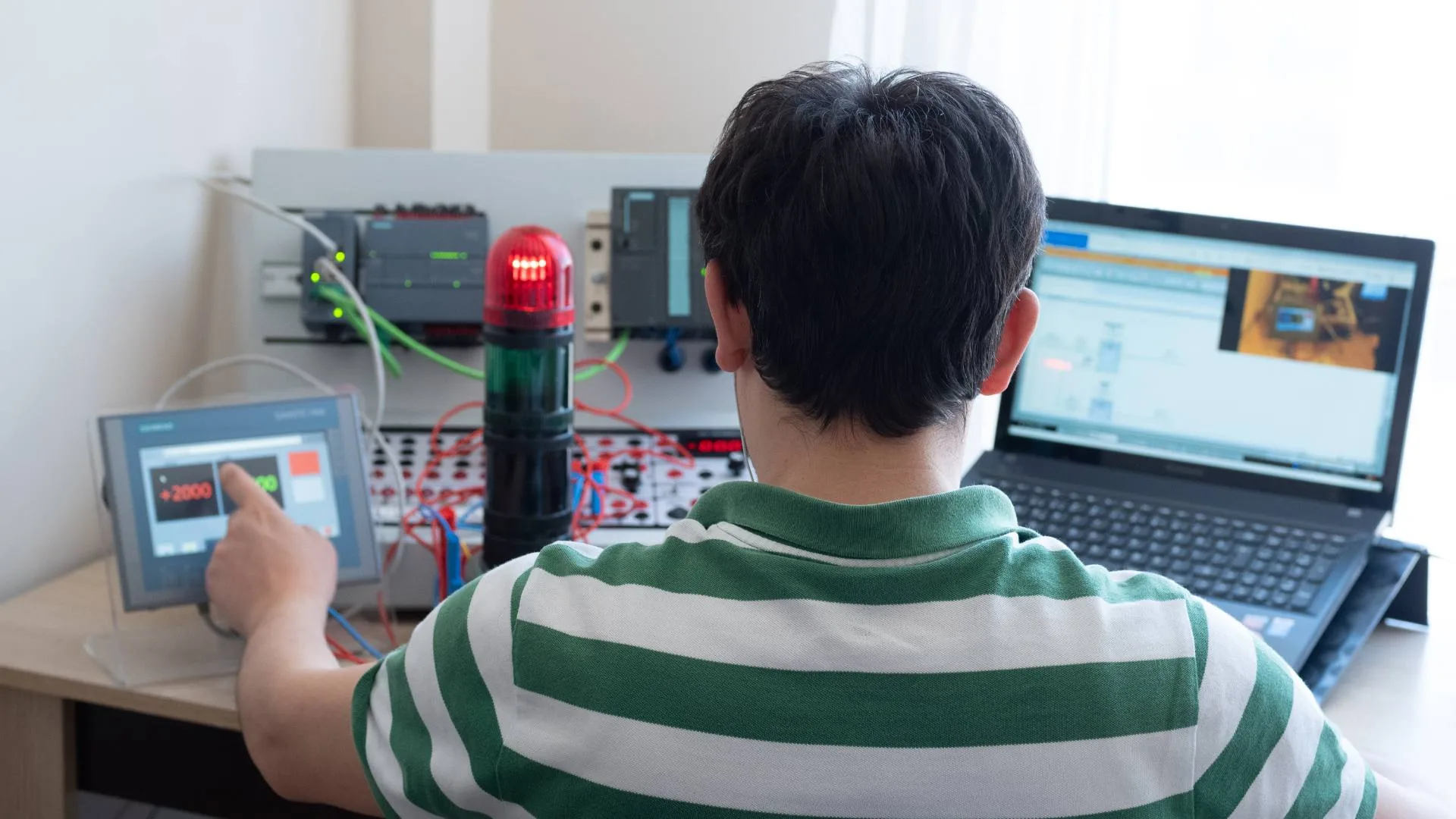Programmazione PLC esempi